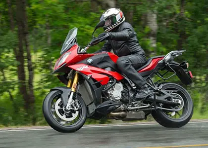 dress-to-impress-creating-a-fashionable-motorcycle-gear-wardrobe-64593-1714723715