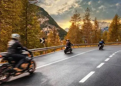 enhancing-rider-confidence-the-crucial-link-between-motorcycle-gear-and-safety-516910-1714724450